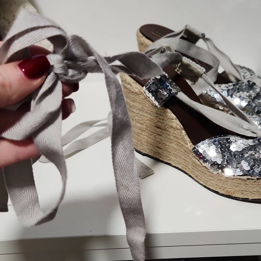 NWOT Marc by Marc Jacobs sequined wedge sandal with tie up ankles- size 39